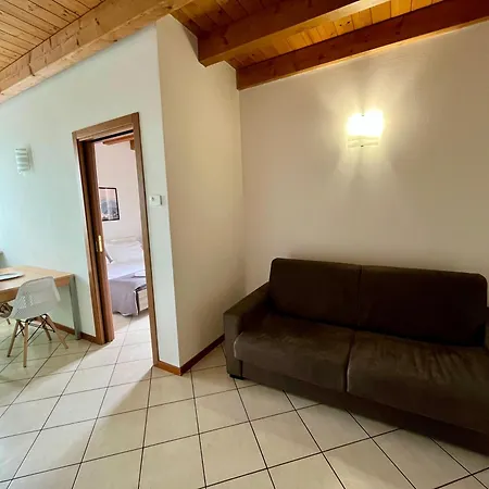 La Lucciola Hotel apartamentowy Lonato